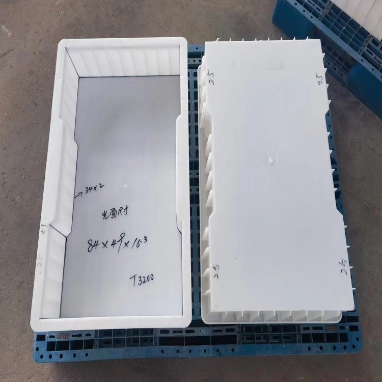 水沟盖板塑料模具与直径60厘米水渠盖板塑料模盒 盛锐护坡模具的应用解析